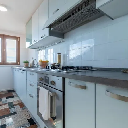 Apartment Altomare By Interhome